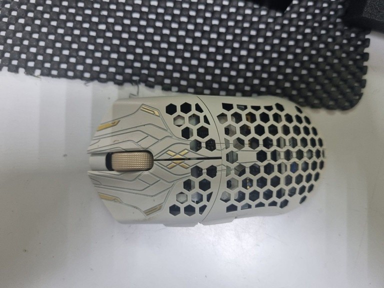 Дешиво Finalmouse ULX Prophecy Medium Clix (FM85001M-P-C) с ломбарда