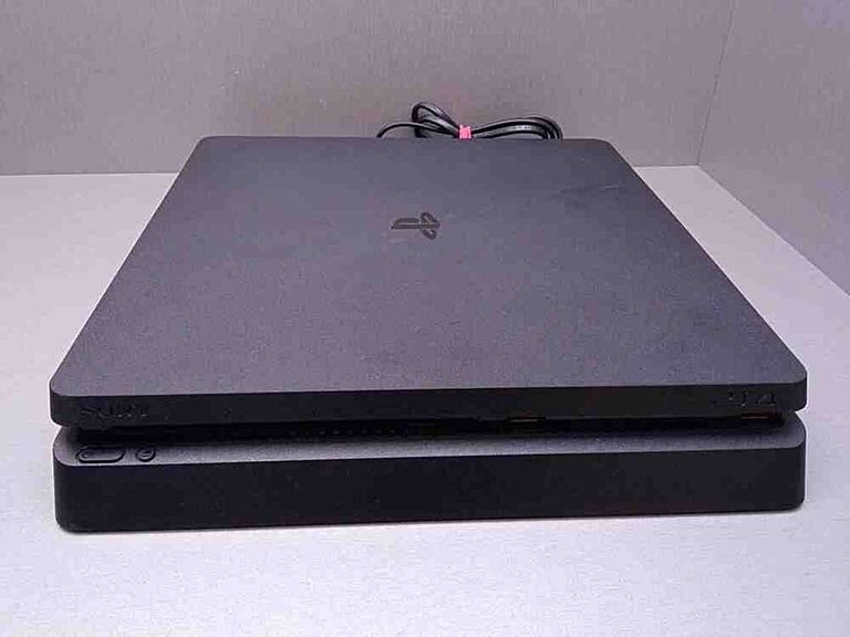 Sony ps 4 slim cuh-2208b 1tb