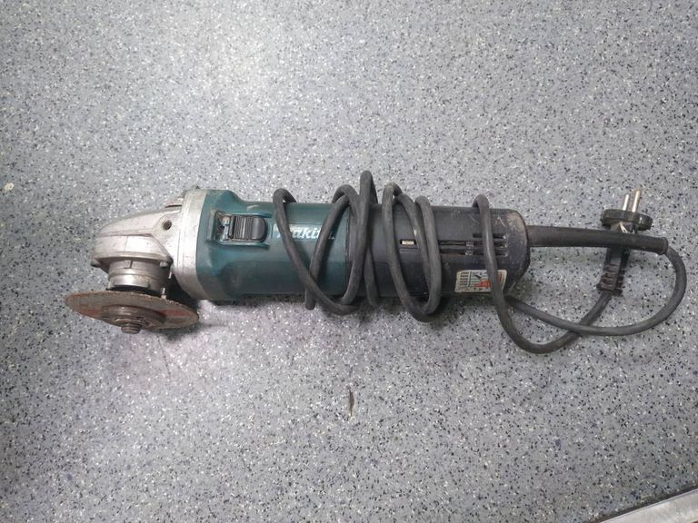 Makita 9565CVR