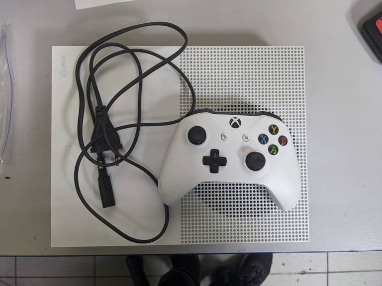 Microsoft Xbox One S 1TB