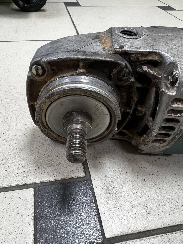 Объявление Makita 9069 Б/У