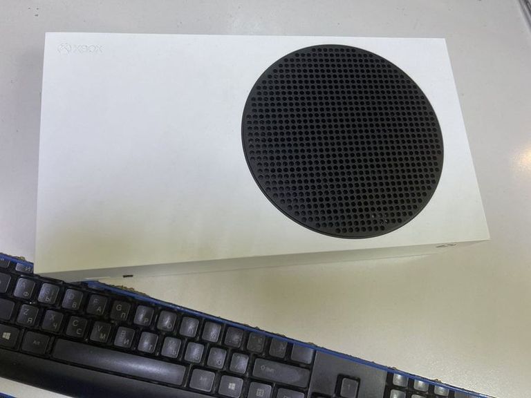 Дешево Microsoft xbox series s 512gb з ломбарду