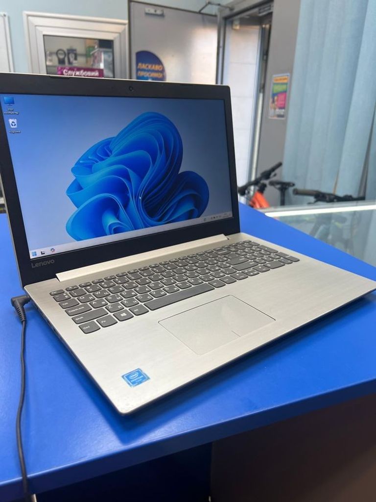 Дешево Lenovo celeron n4200/ ram4gb/ hdd1000gb/ amd 530 2gb/1366x768 з ломбарду