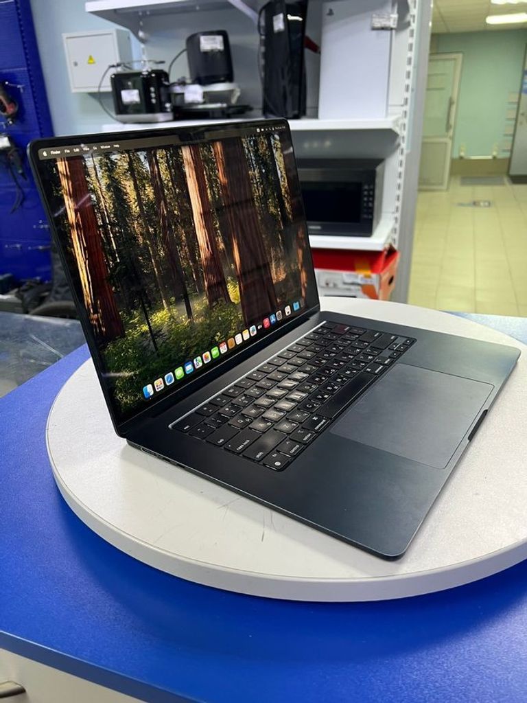 Дешево Apple Macbook Air a2337/ m1 8-cores/ gpu 8-cores/ ram8gb/ ssd256gb/ retina, truetone з ломбарду