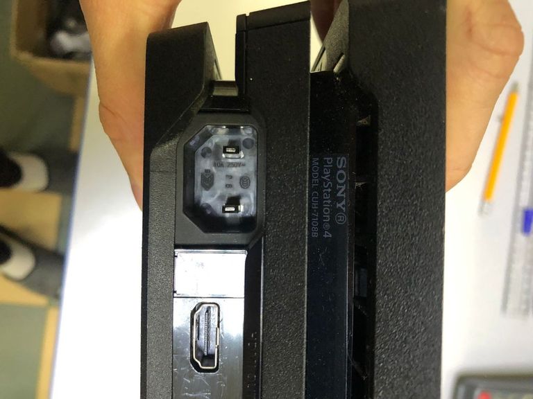 Sony PlayStation 4 Pro (PS4 Pro) 1TB Black (9773412) Код:01-200752805. Изображение 5