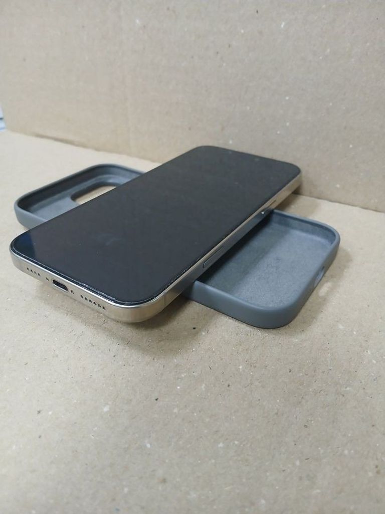 Apple iphone 16 pro max 256gb Код:01-200770295. Изображение 8