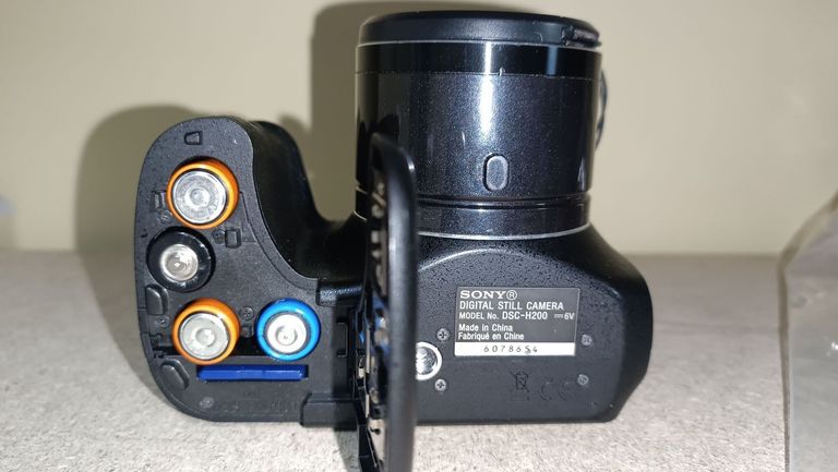 Оголошення Sony dsc-h200 Б/У