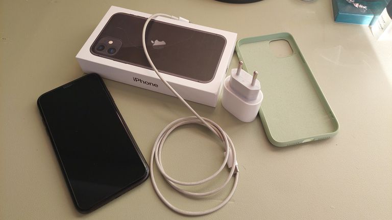 Купить Apple iPhone 11 128GB Black (MWLE2) Б/У