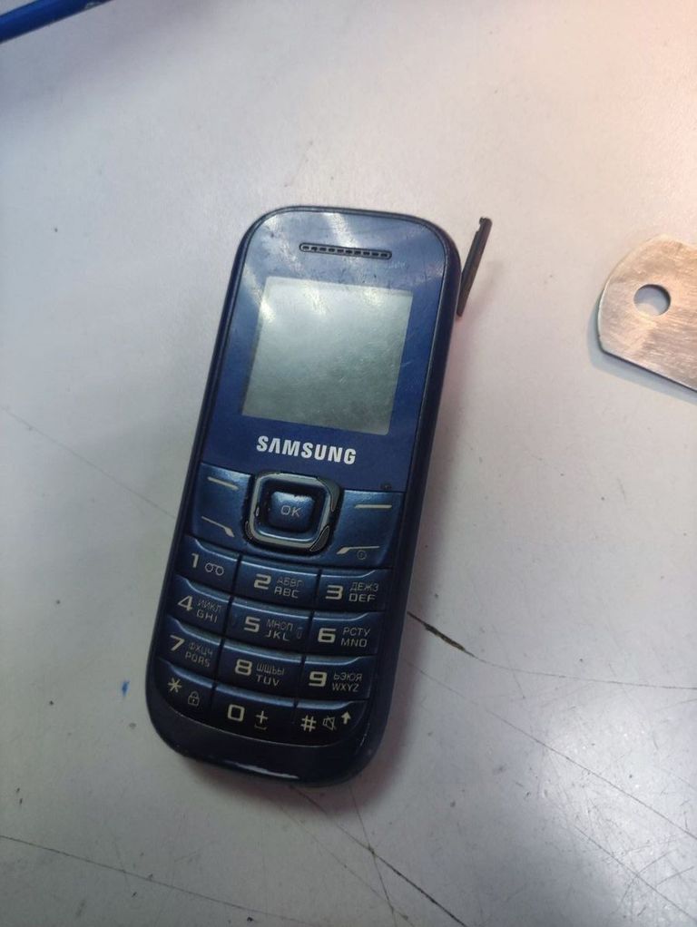 Купити Samsung E1200 (White) Б/У