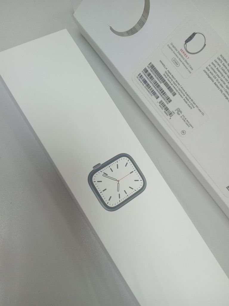 Оголошення Apple Watch Series 5 LTE 44mm Steel w. Steel Milanese Loop - Steel (MWW32) Б/У