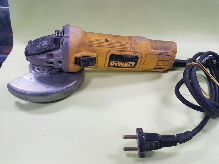 Купить Dewalt DWE4151 Б/У