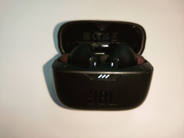 Купить Jbl tune 235nc Б/У