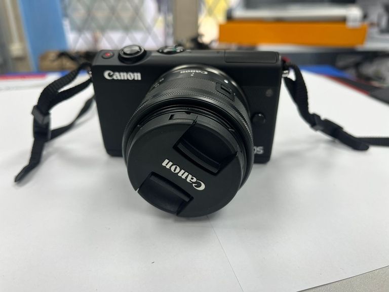 Дешево Canon eos m100 canon ef-m 15-45mm f/3.5-6.3 is stm zoom з ломбарду