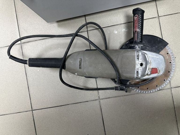 Дешево Crown CT13489-230S з ломбарду