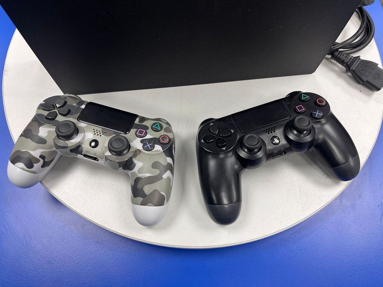 Дешево Sony playstation 4 pro з ломбарду