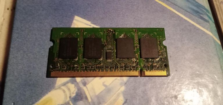 Оголошення Hynix 512MB DDR2 PC2-5300 667MHz Б/У