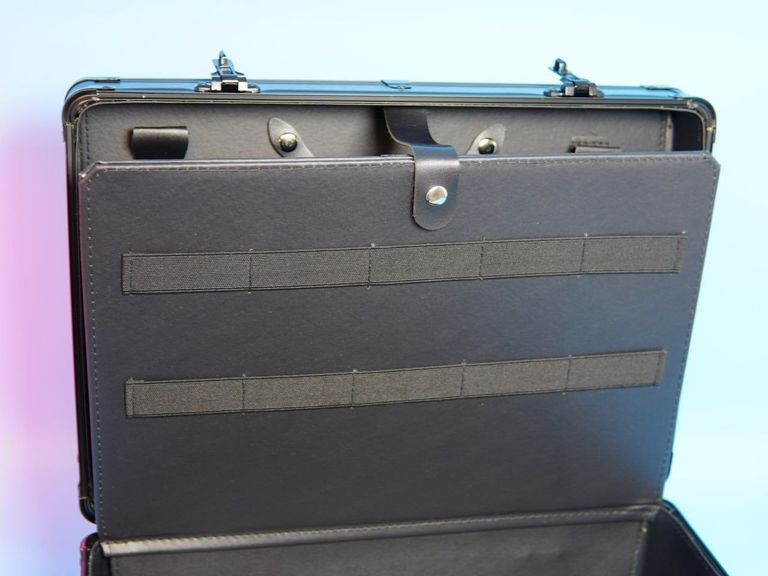 Бьюті кейс валіза для перукаря барбера з кодовим замком пластик чорний 40х27х15см. Новий.  Код:null. Зображення 7