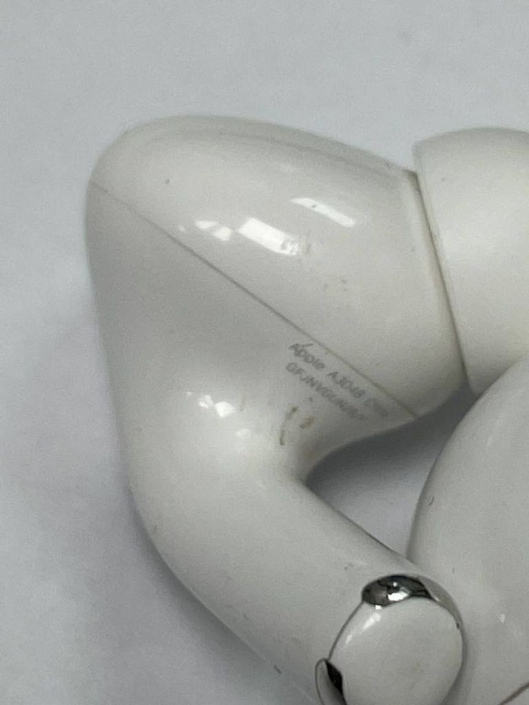 Apple airpods pro 2nd generation with magsafe charging case usb-c Код:01-200835608. Изображение 7