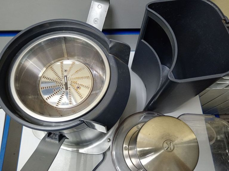 Дешиво Kenwood JE850 с ломбарда