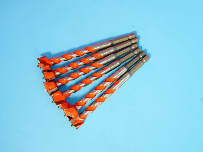 Дешево Drill bits з твердосплавним наконечником 16, 18, 19, 20, 22, 25 мм. Новий. з ломбарду