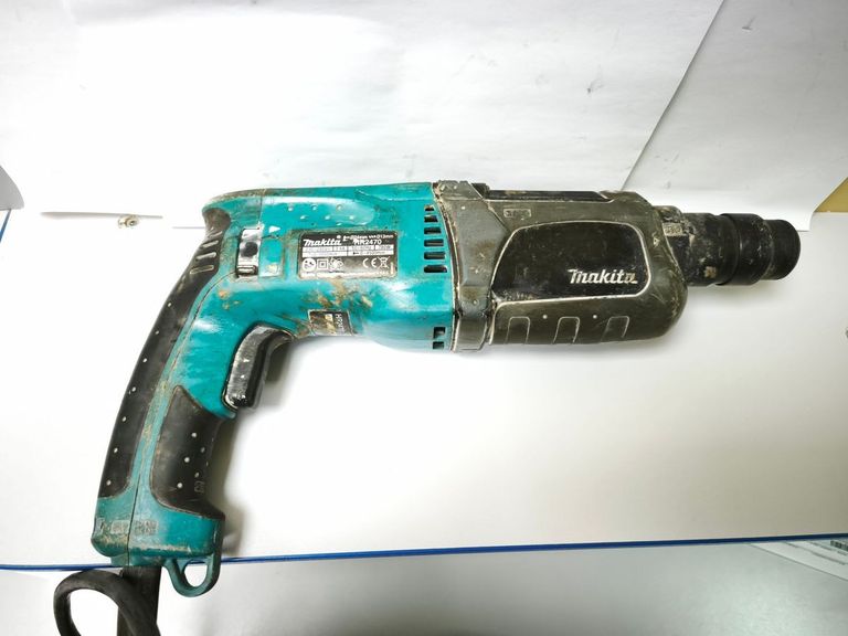 Купить Makita HR2470 Б/У