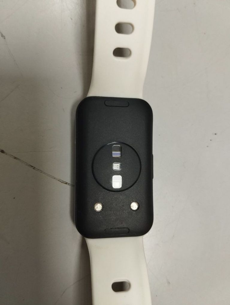 Дешево Huawei Band 10 Black (55020EEP) з ломбарду