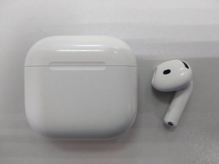 Дешево Apple airpods 4 з ломбарду