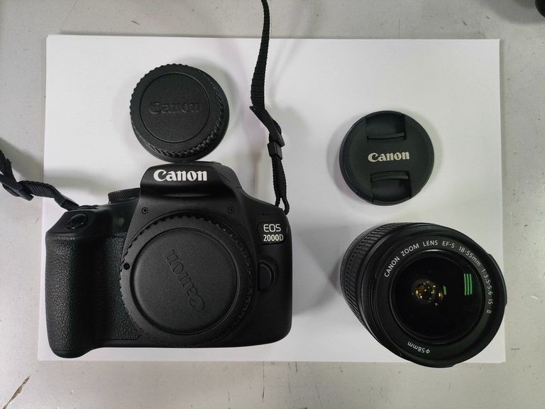 Купити Canon eos 2000d / ef-s 18-55mm f/3.5-5.6 is ii Б/У