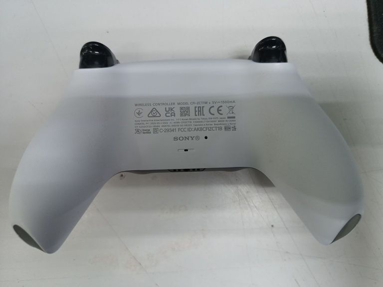 Оголошення Sony DualSense Black Б/У