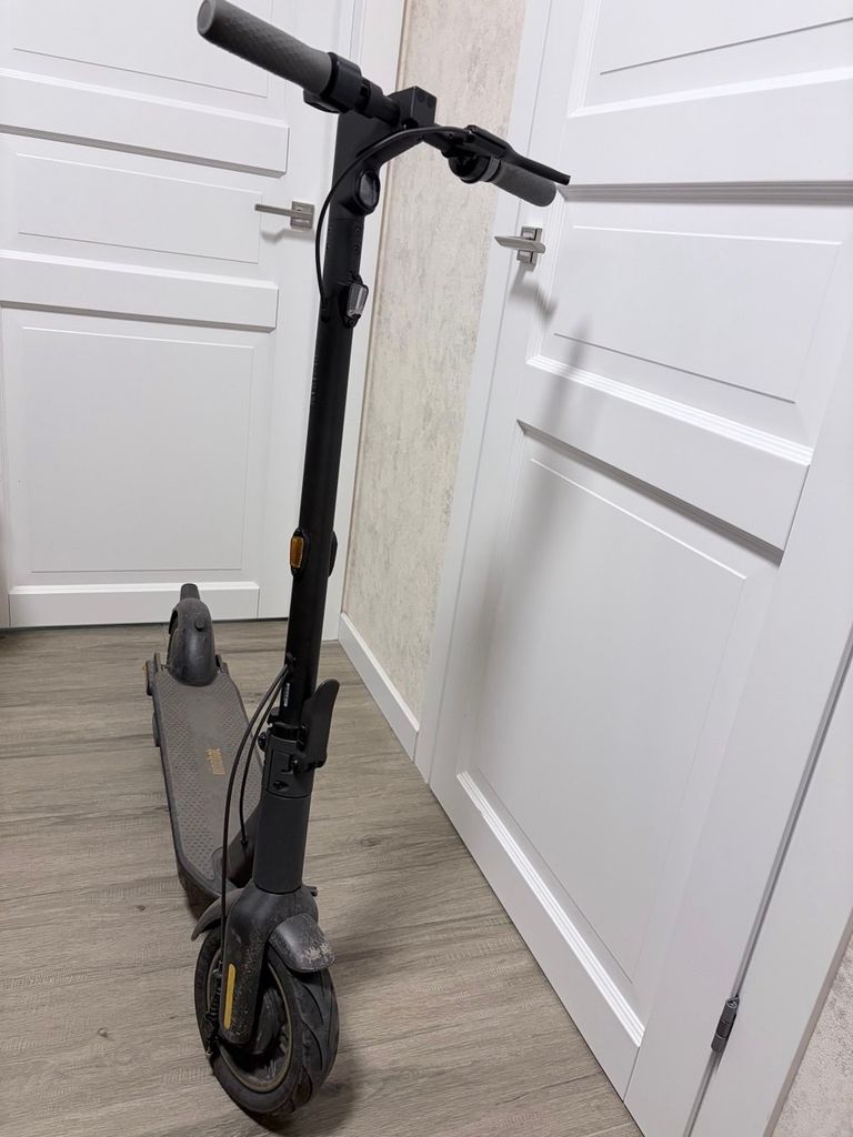 Оголошення Ninebot SEGWAY MAX G30 II (AA.00.0010.32) Б/У