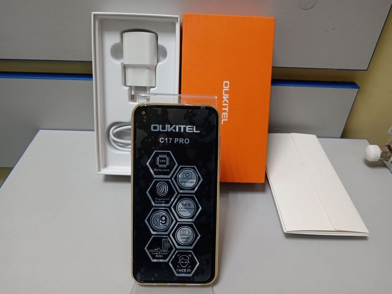 Купити Oukitel C17 Pro 4/64GB Black Б/У