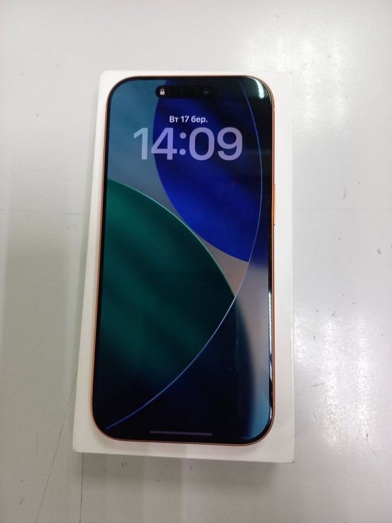 Купити Apple iPhone 17 Pro 256GB Deep Blue (MG8J4) Б/У