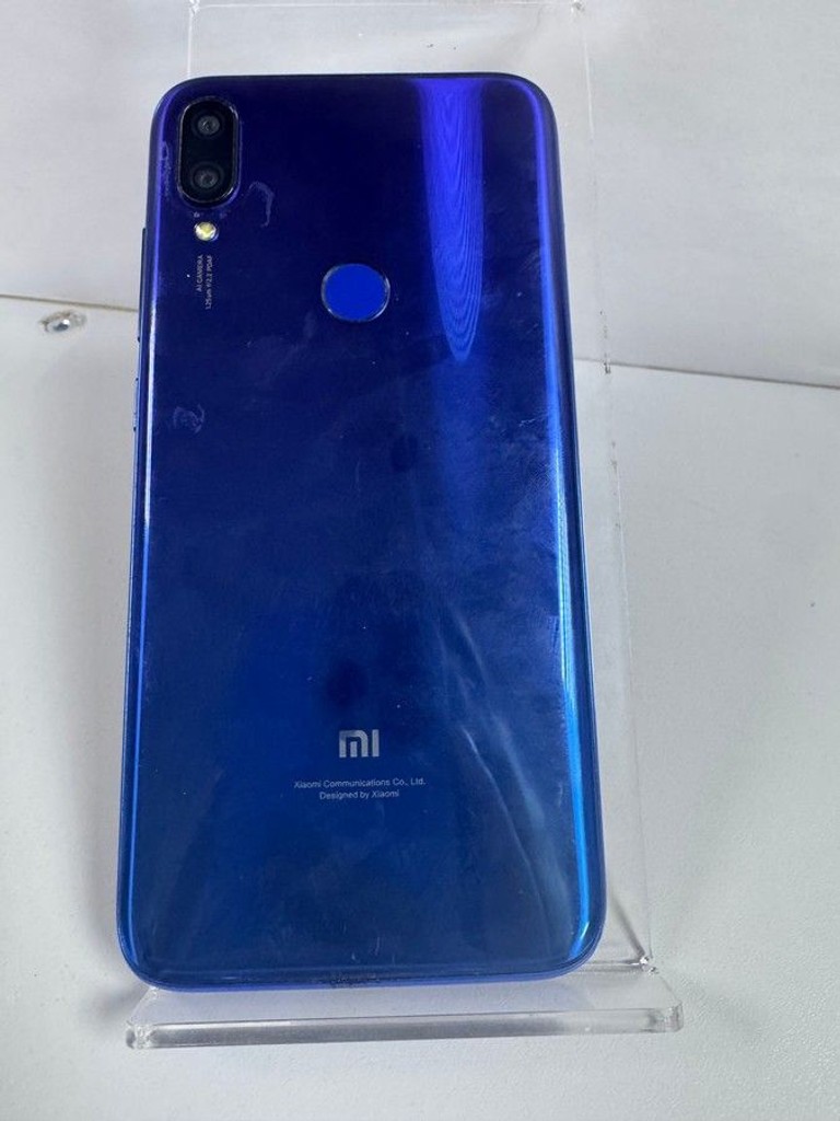 Купити Xiaomi mi play 4/64gb Б/У