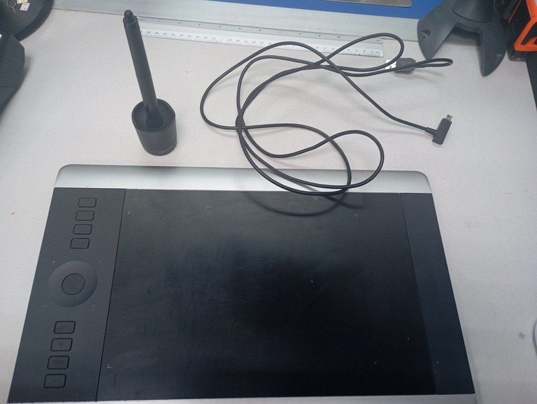 Wacom intuos pro m pth-651 Код:01-200940161. Зображення 5