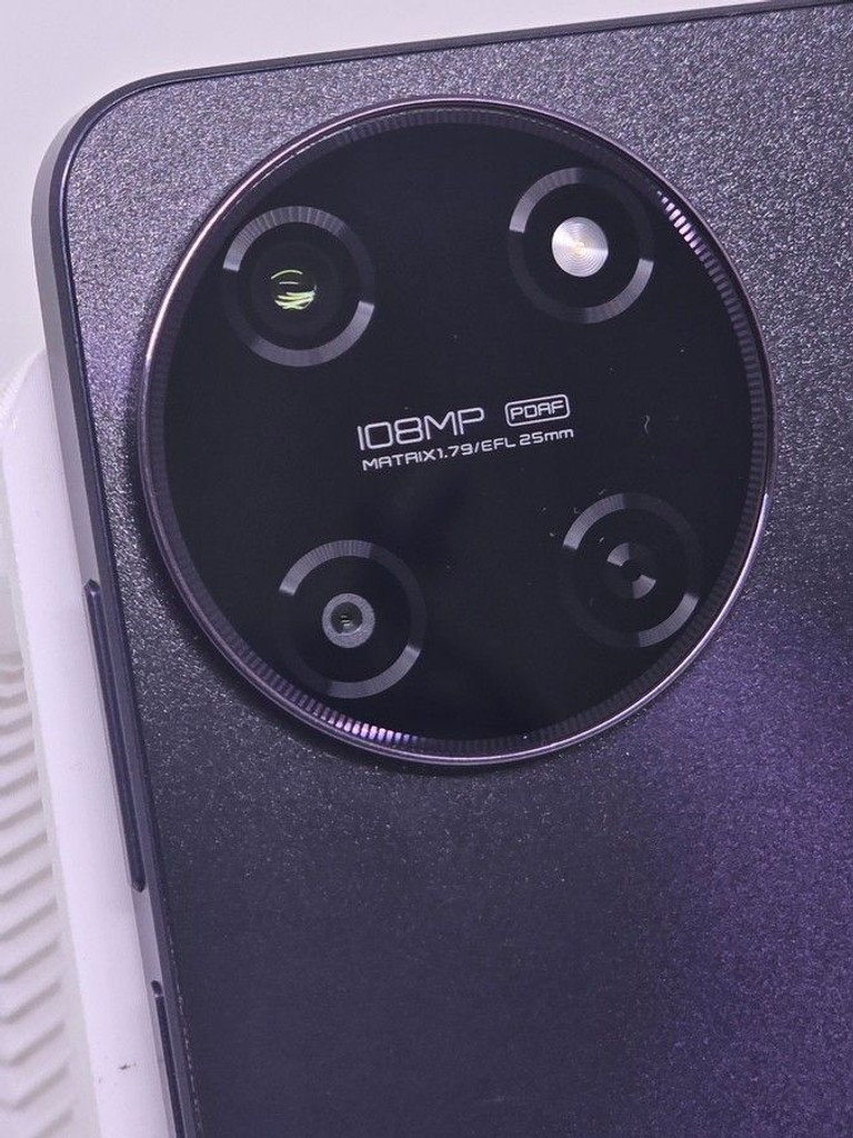Дешево Realme 11 8/256gb з ломбарду