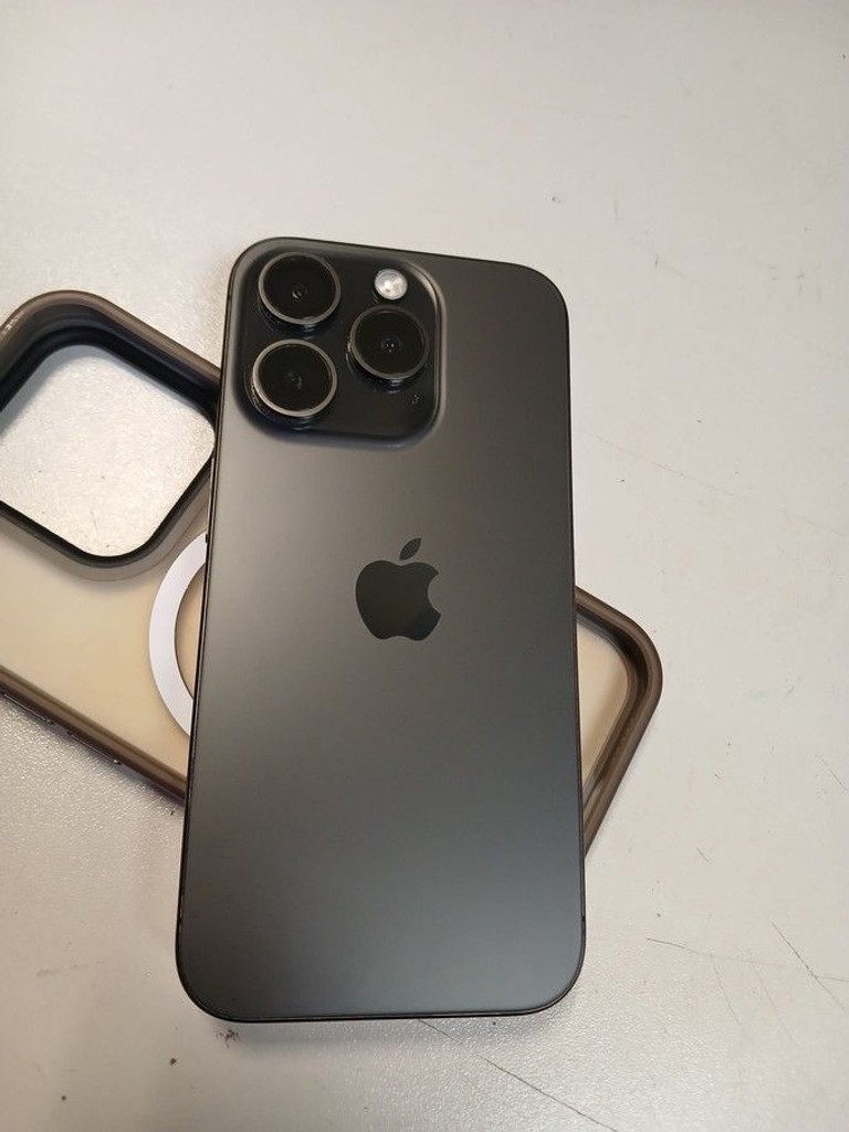 Дешево Apple iphone 15 pro 128gb з ломбарду