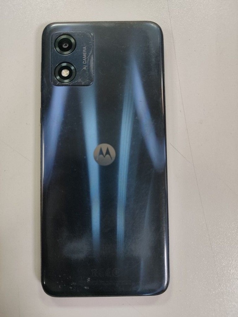Дешево Motorola moto e13 2/64gb з ломбарду