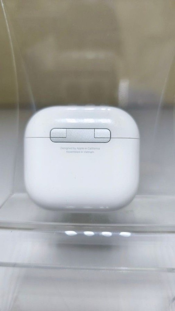 Дешево Apple airpods 4 з ломбарду