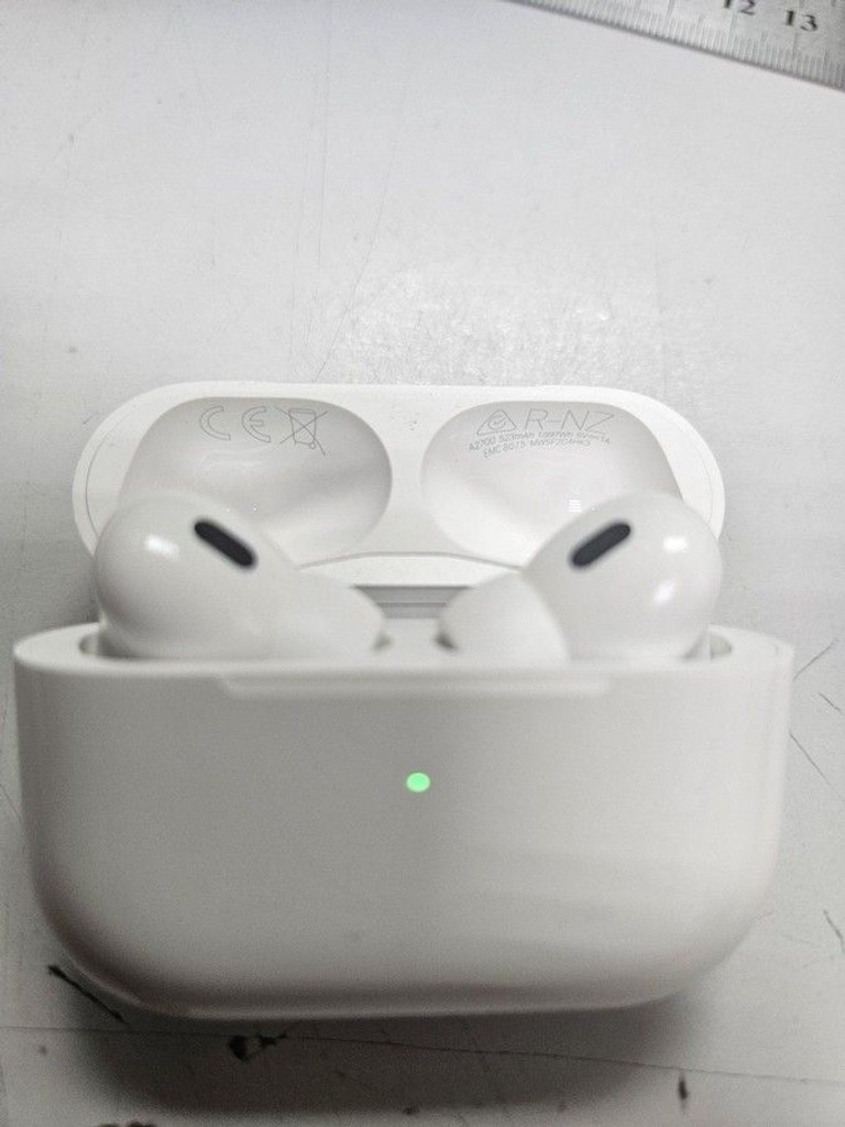 Купить Apple airpods pro 2nd generation magsafe Б/У