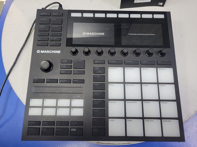 Оголошення Native instruments Maschine MK3 Б/У