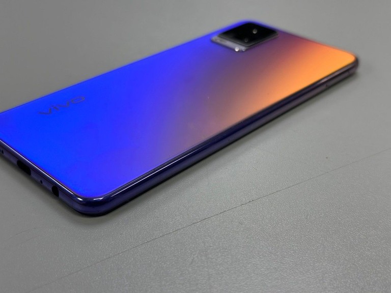 Vivo v20 8/128gb Код:01-201054653. Зображення 6