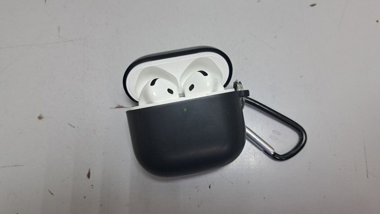 Купити Apple airpods 4 Б/У
