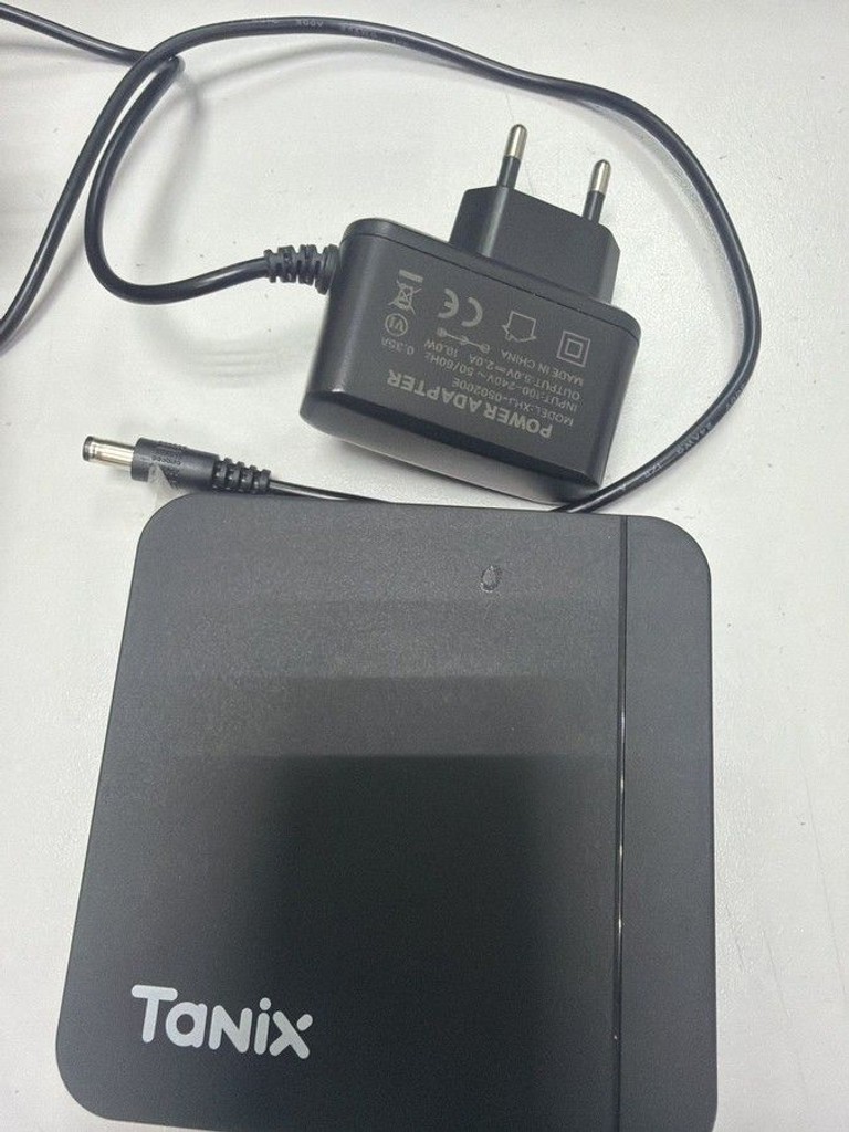 Дешиво Tanix W2 4/32GB с ломбарда