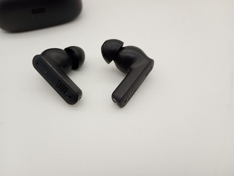 Дешево Jbl tune beam з ломбарду