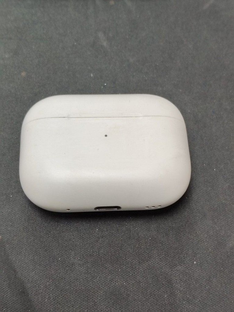 Оголошення Apple airpods pro 2nd generation with magsafe charging case usb-c Б/У