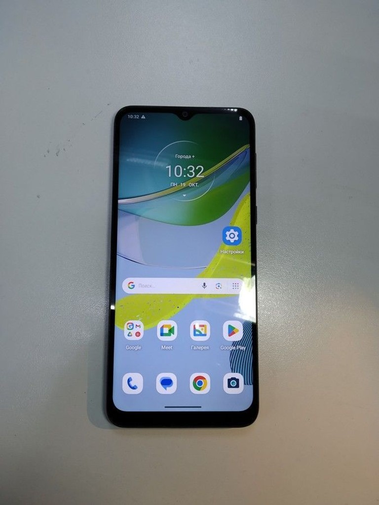 Купить Motorola moto e13 2/64gb Б/У
