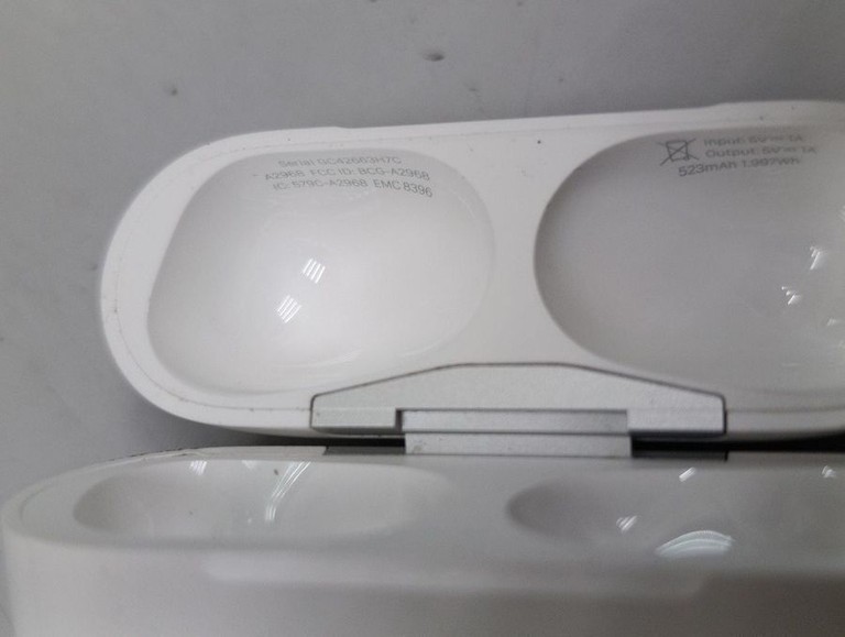 Дешиво Apple airpods pro 2nd generation with magsafe charging case usb-c с ломбарда