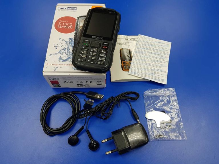 Купити Maxcom mm920 Б/У