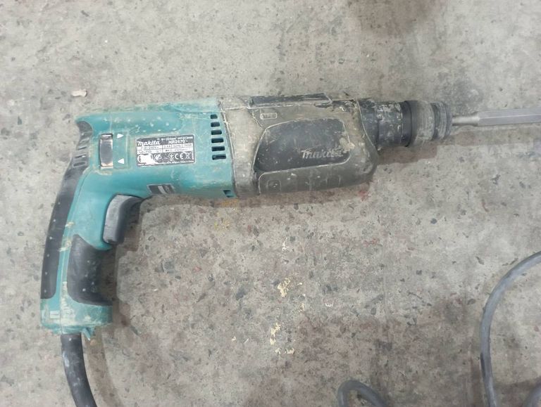 Makita HR2470