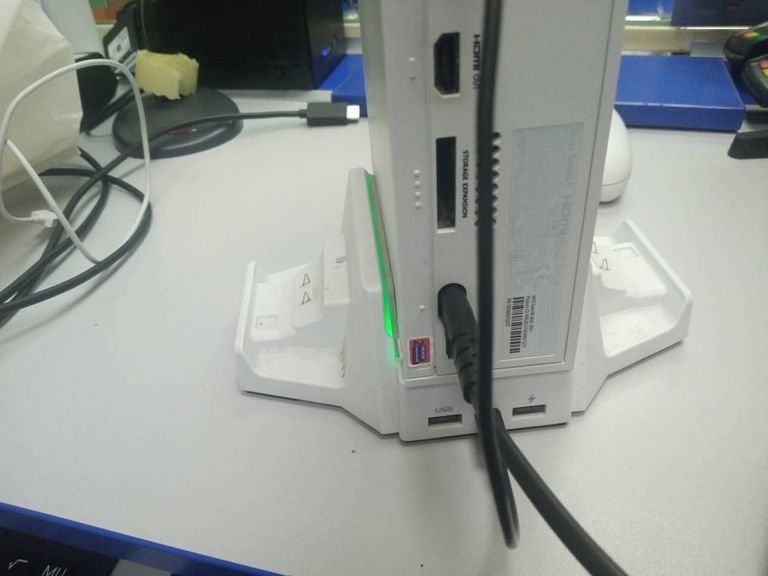 Купить Microsoft xbox series s 512gb Б/У